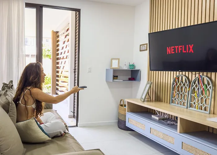 Casa Turquesa Pé na areia Piscina infinita Pet friendly Condomínio fechado